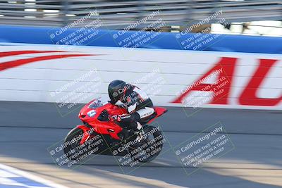 media/Jan-21-2022-Fastrack Riders (Fri) [[90b5309cc6]]/Level 2/Session 1 Front Straight/